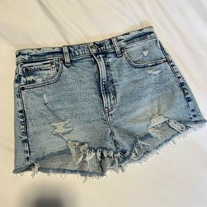Abercrombie High Rise Mom Short